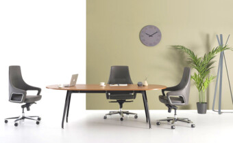 DESKS | MEETING | STRIPE MEETING